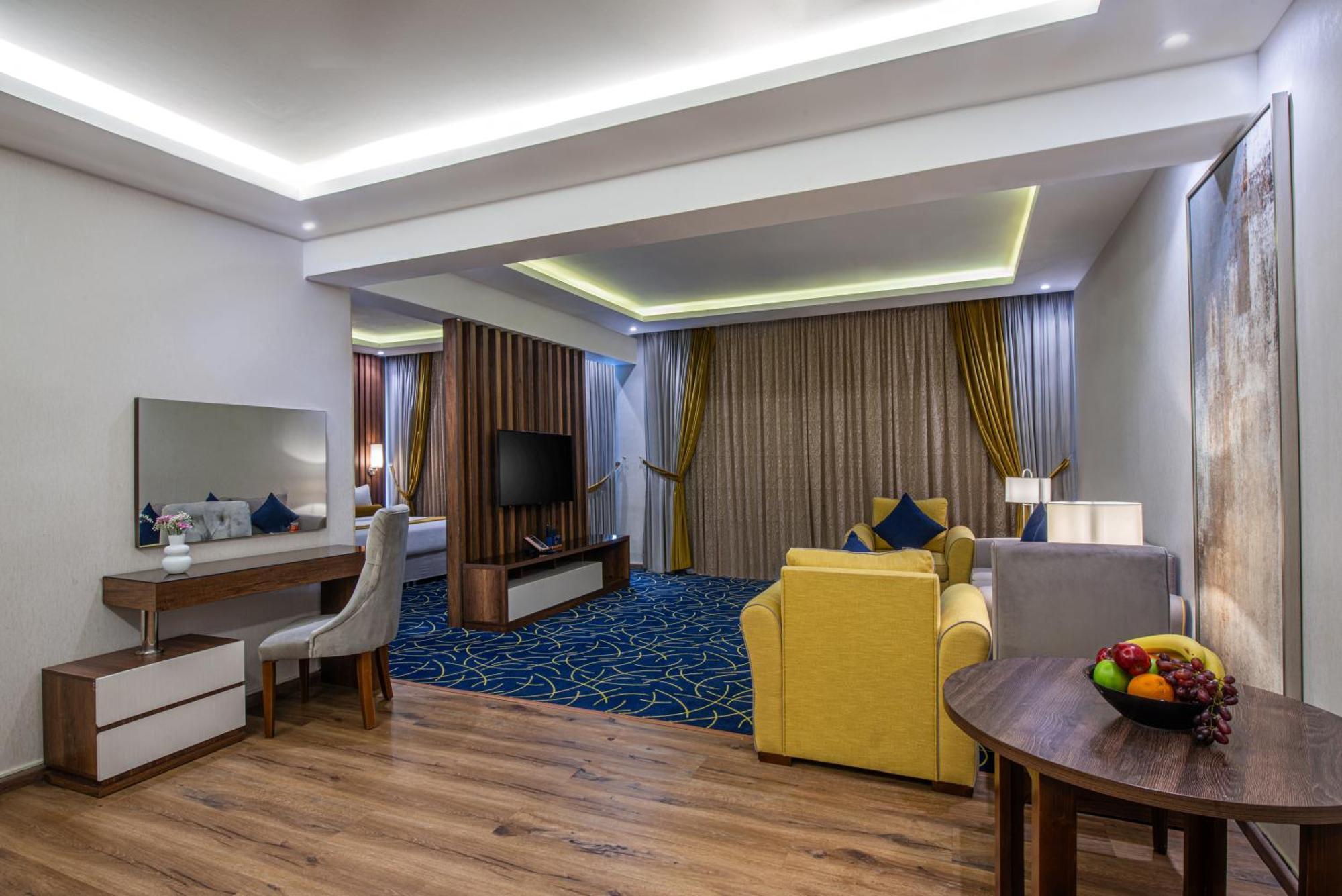 The Palace Hotel Suites Khamis Mushait Eksteriør billede