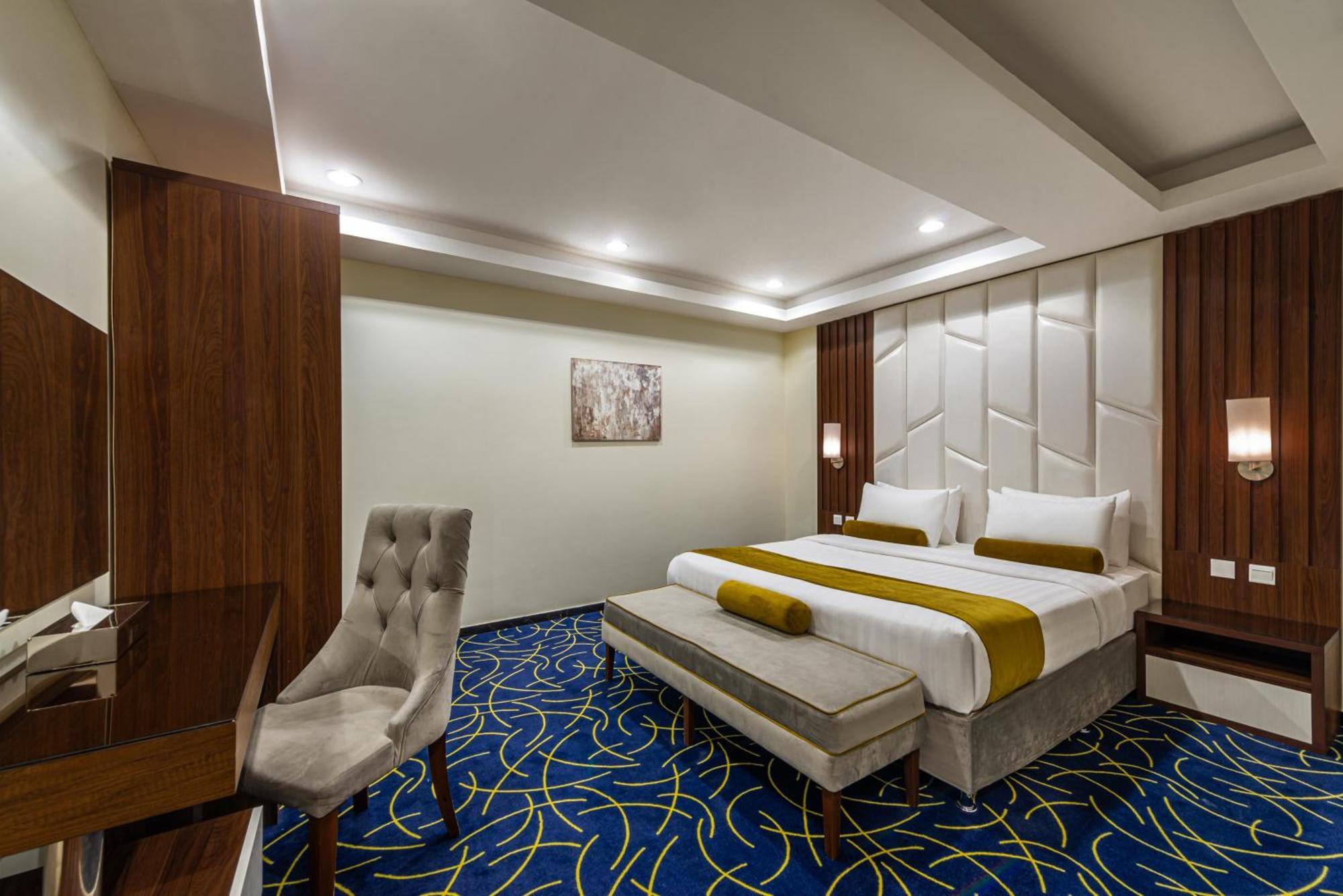 The Palace Hotel Suites Khamis Mushait Eksteriør billede