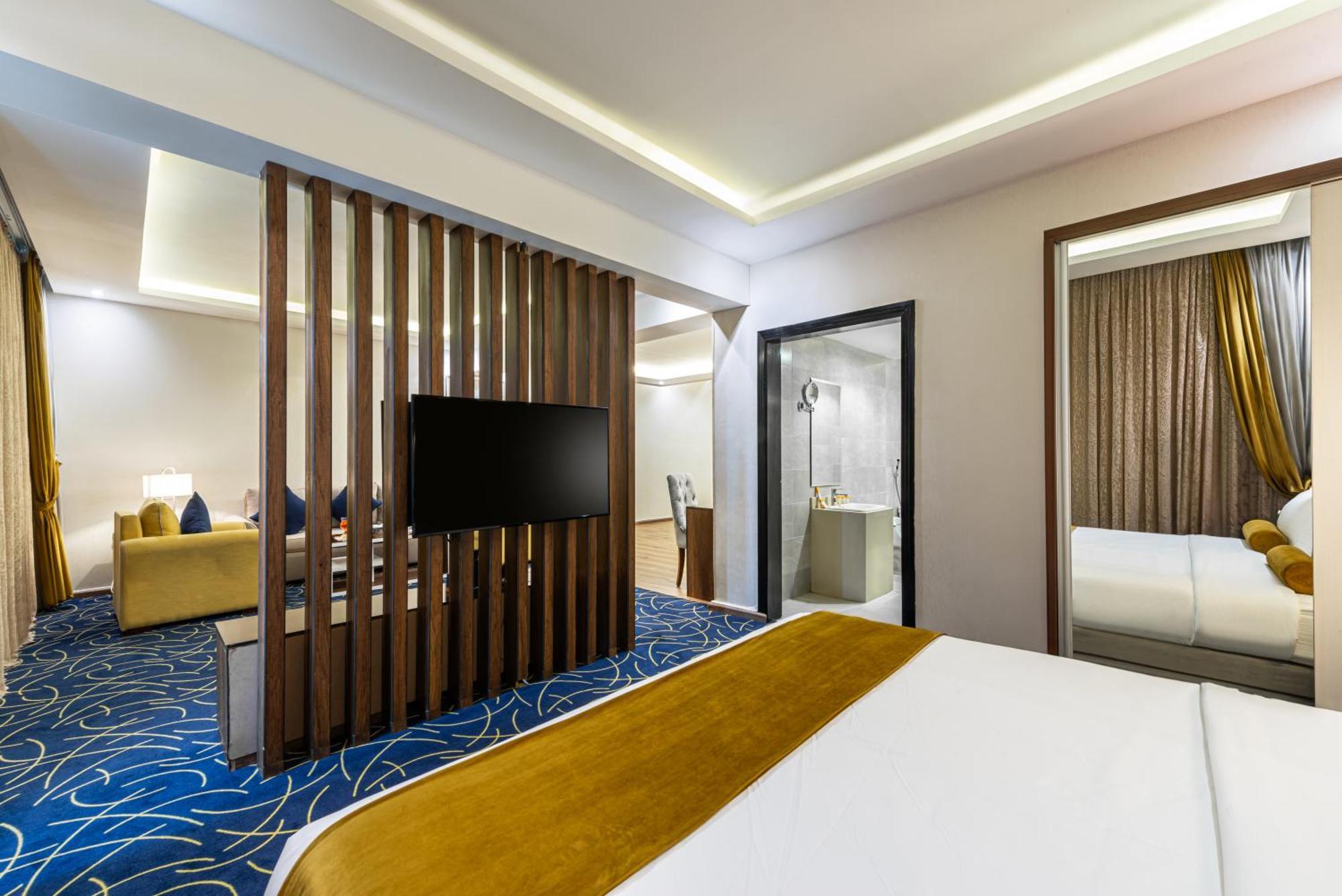 The Palace Hotel Suites Khamis Mushait Eksteriør billede