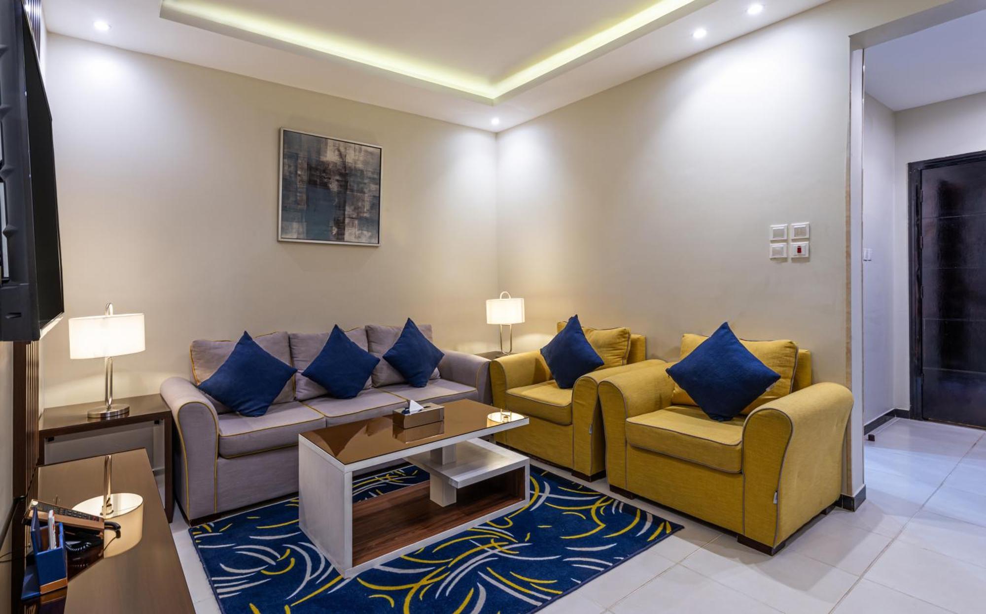 The Palace Hotel Suites Khamis Mushait Eksteriør billede